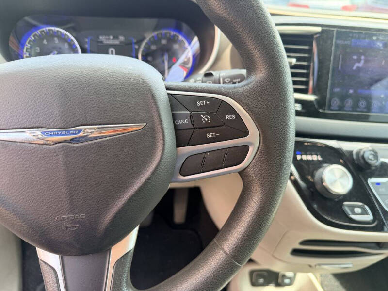 2017 Chrysler Pacifica Touring