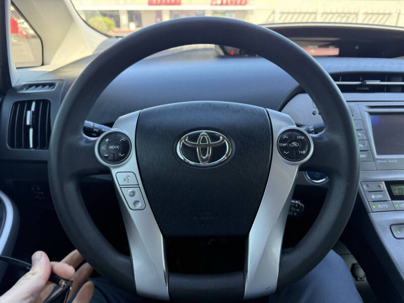 2013 Toyota Prius Three
