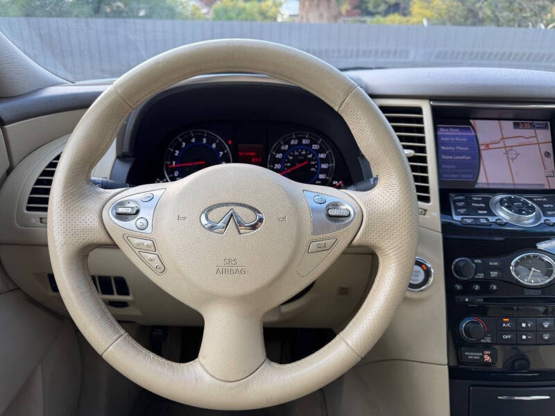 2011 Infiniti FX35