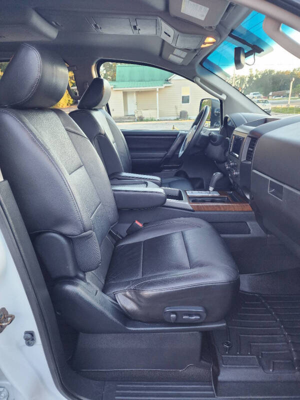 2011 Nissan Titan SL