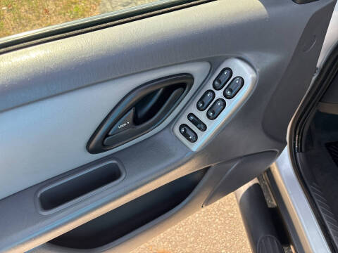 2005 Ford Escape XLT