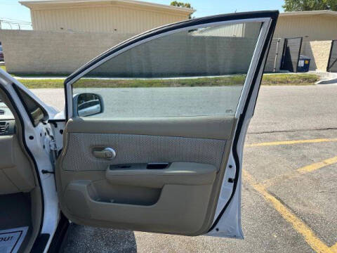 2009 Nissan Versa 1.8 SL