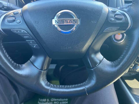 2020 Nissan Pathfinder SV