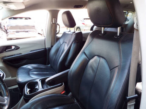 2020 Chrysler Pacifica Touring L