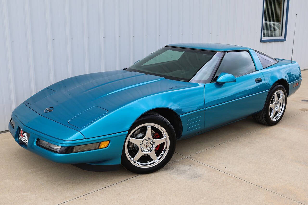 1992 Chevrolet Corvette Base 2dr Hatchback's photo