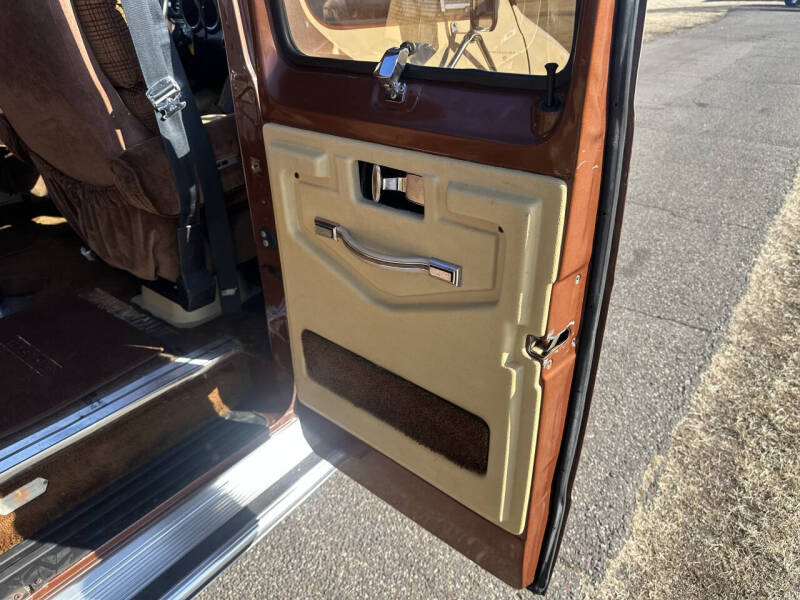 1984 Dodge Ram Van B250