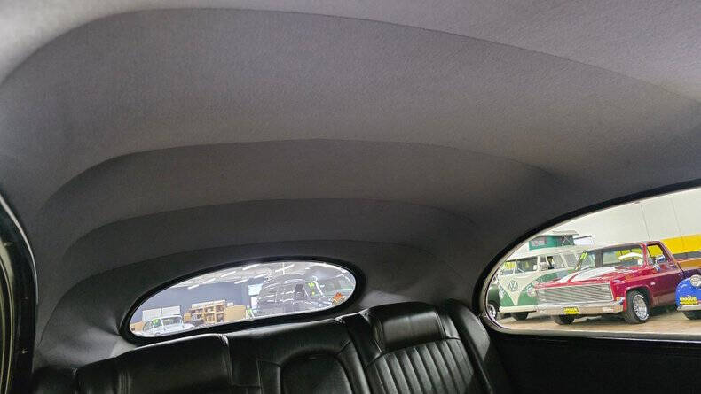 1942 Ford Super Deluxe