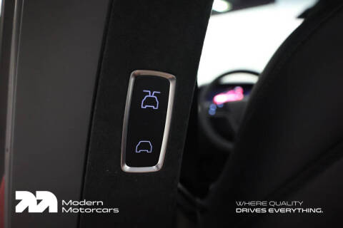 2023 Tesla Model X Standard Range