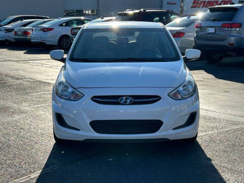 2016 Hyundai Accent SE