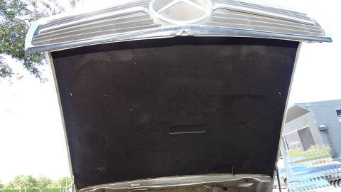 1989 Mercedes-Benz 560-Class 560 SL