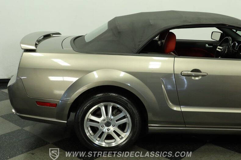 2005 Ford Mustang