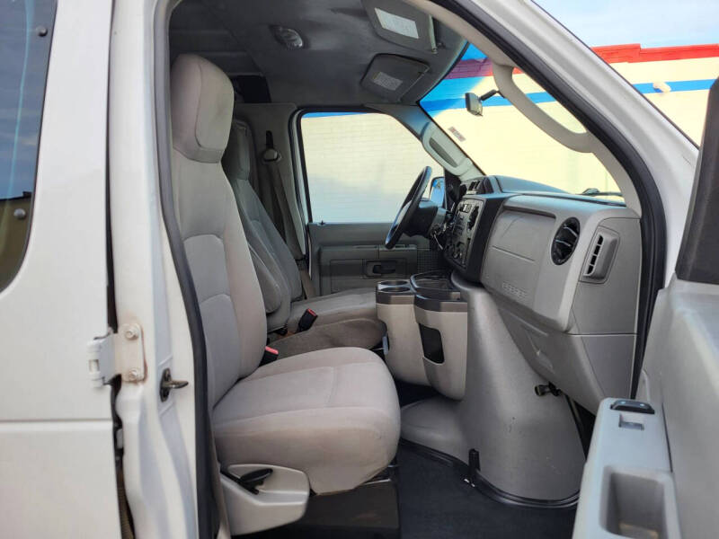 2014 Ford E-Series E-250