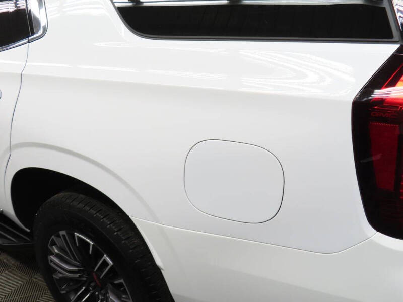 2025 GMC Yukon Elevation