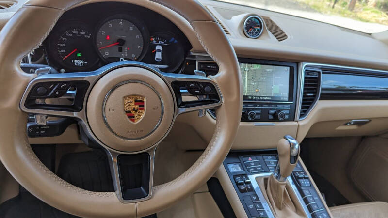 2015 Porsche Macan S
