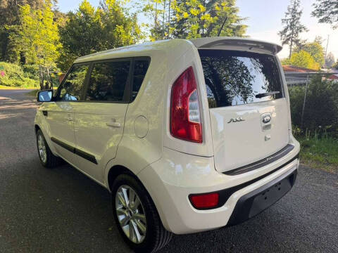 2013 Kia Soul +