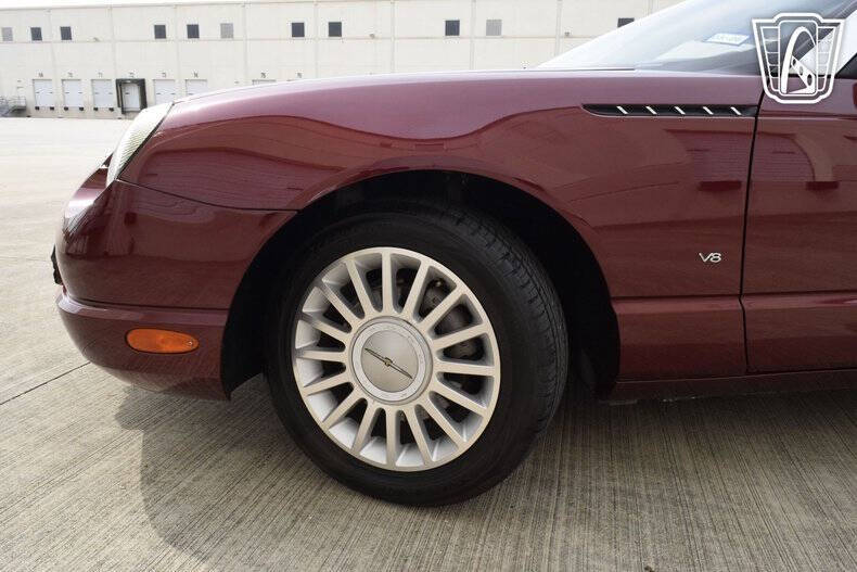 2004 Ford Thunderbird Deluxe
