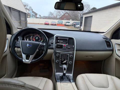 2015 Volvo XC60 T6 Premier Plus