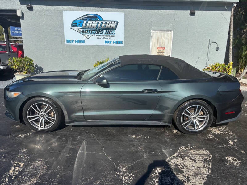 2015 Ford Mustang EcoBoost Premium's photo