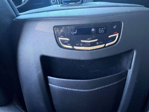 2019 Cadillac Escalade Luxury