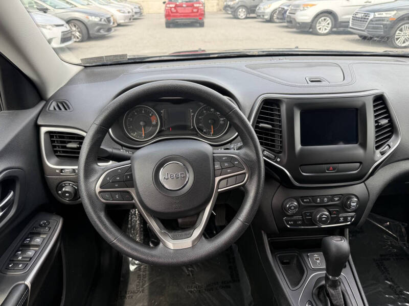 2019 Jeep Cherokee Latitude
