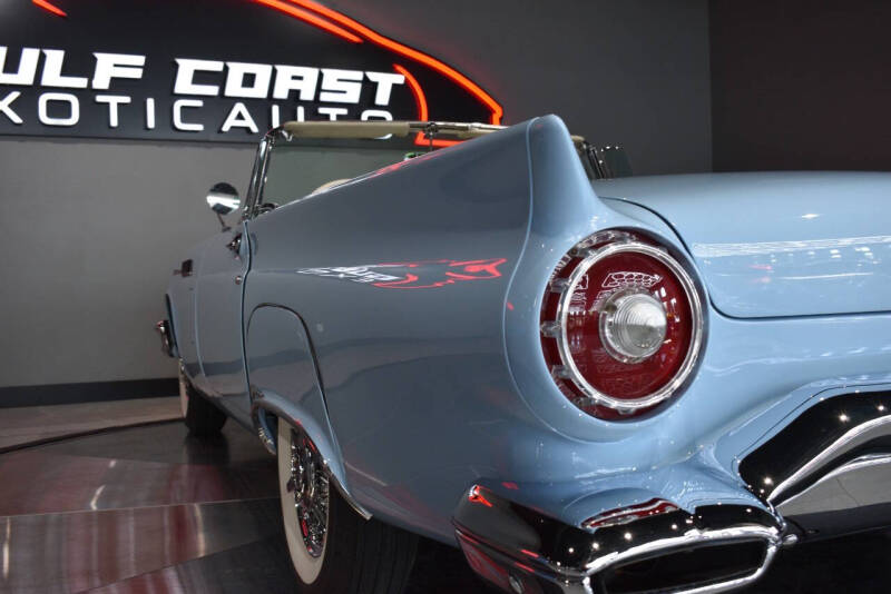 1957 Ford Thunderbird