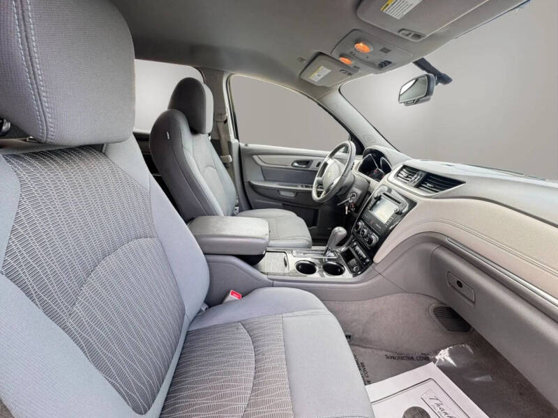 2017 Chevrolet Traverse LT