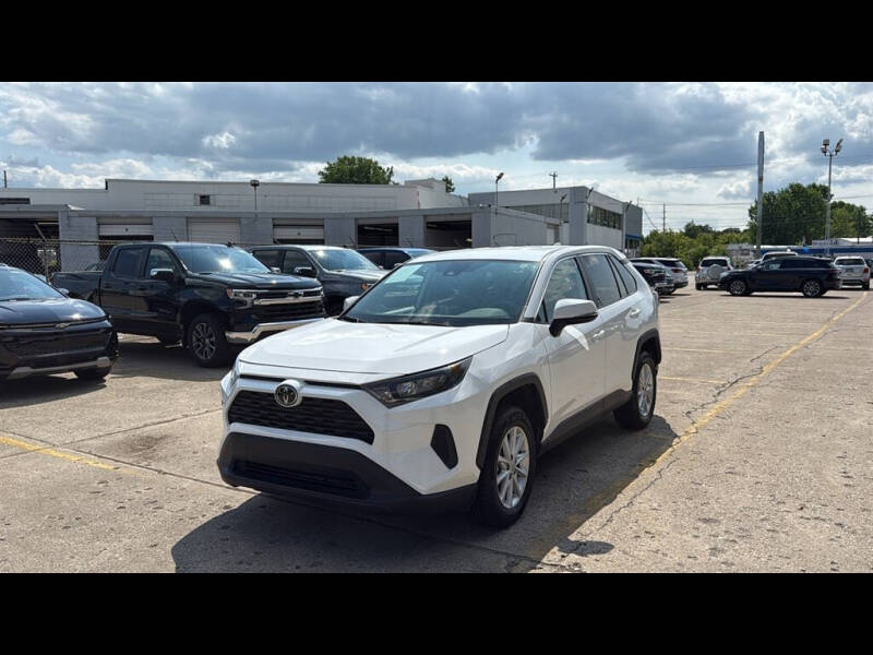 2022 Toyota RAV4 LE