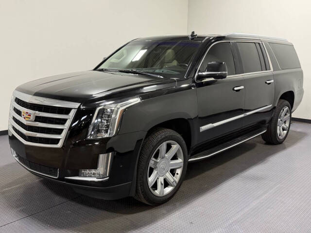 2019 Cadillac Escalade ESV AWD Luxury's photo