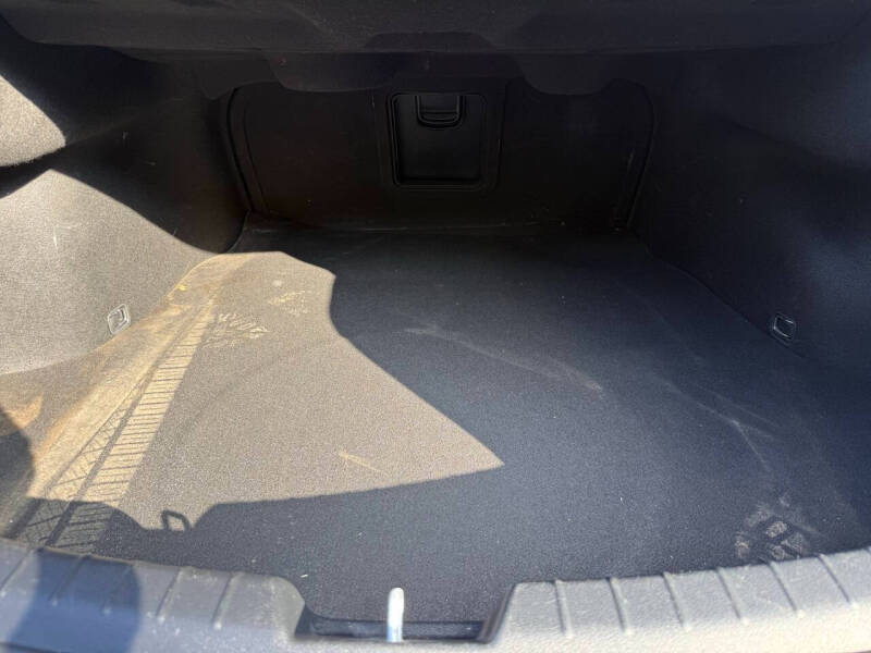 2017 Kia Cadenza Premium