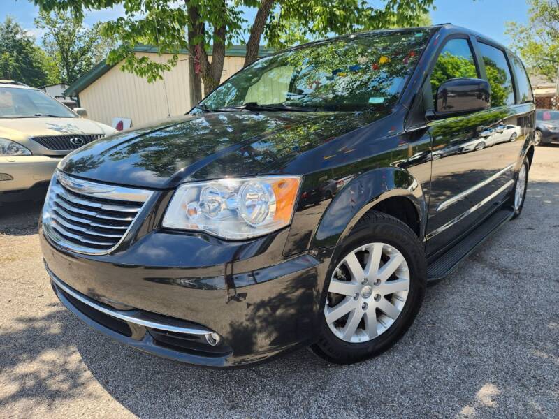 2015 Chrysler Town and Country for sale at BBC Motors INC in Fenton MO