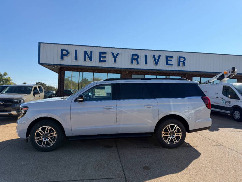 2025 Ford Expedition Active's photo