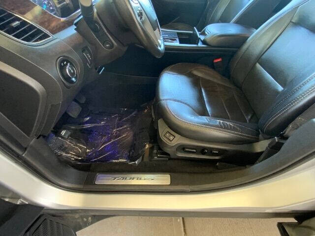 2019 Ford Taurus Limited