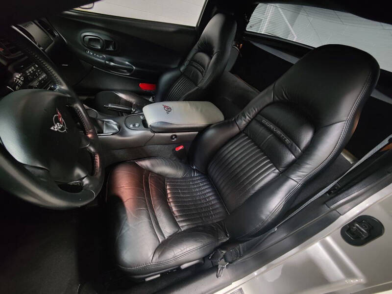 2004 Chevrolet Corvette