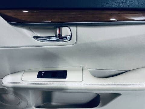 2015 Lexus ES 300h