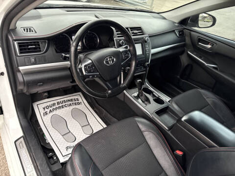 2016 Toyota Camry SE