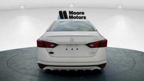 2022 Nissan Altima 2.5 Platinum