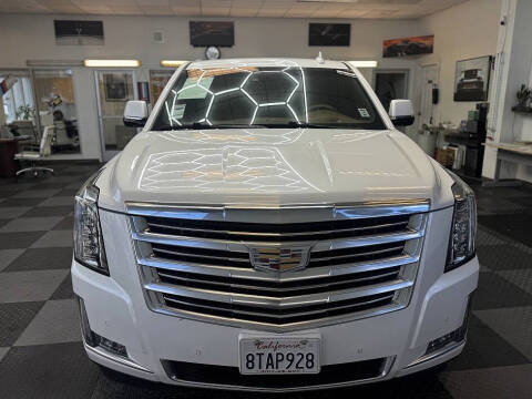 2017 Cadillac Escalade ESV Platinum