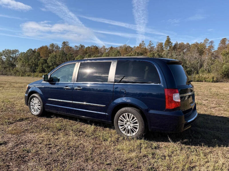 2015 Chrysler Town and Country Touring-L