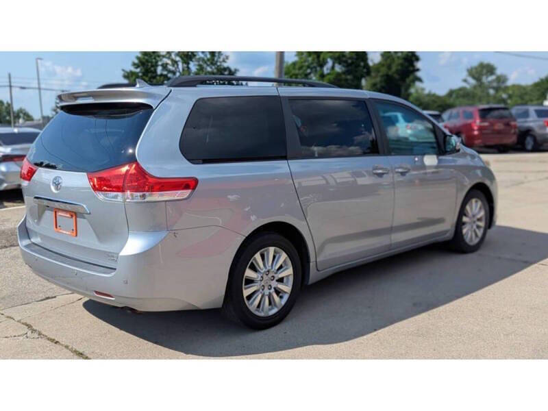 2014 Toyota Sienna Limited 7-Passenger