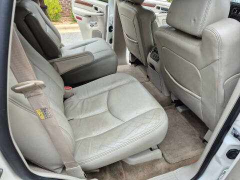 2004 Cadillac Escalade