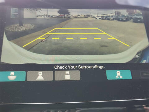 2021 Honda Pilot Touring w/Rear Captain's Chairs