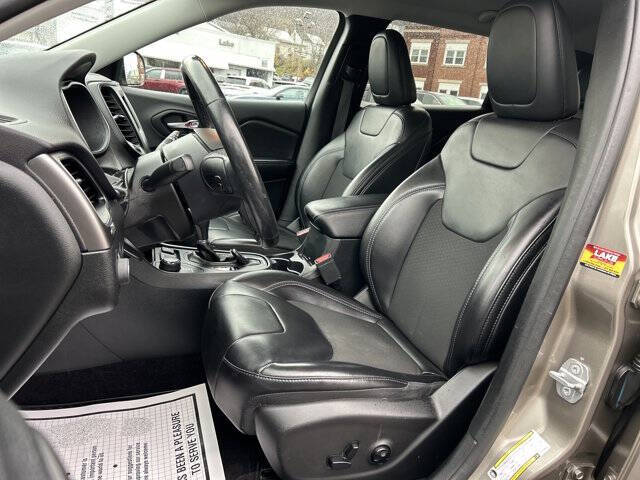 2019 Jeep Cherokee Latitude Plus