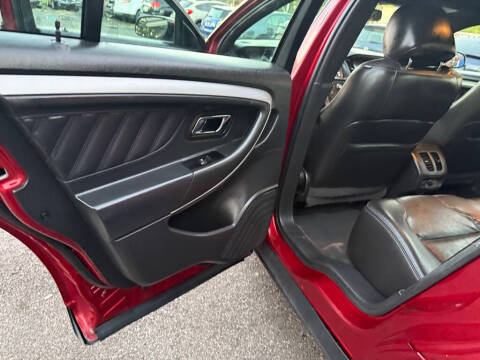 2015 Ford Taurus SEL