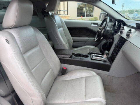2008 Ford Mustang V6 Deluxe