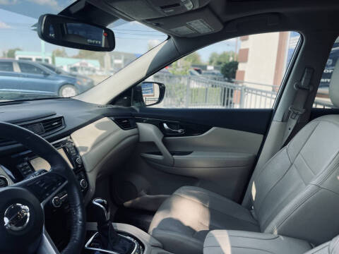 2017 Nissan Rogue SL