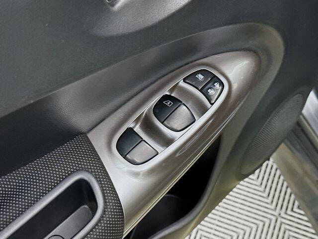 2012 Nissan JUKE S