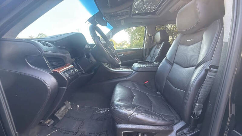 2015 Cadillac Escalade Luxury