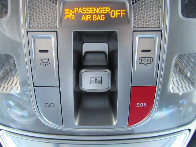 2024 Genesis GV60 Standard