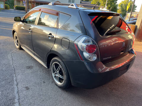 2009 Pontiac Vibe for sale at Apple Auto Sales Inc in Camillus NY