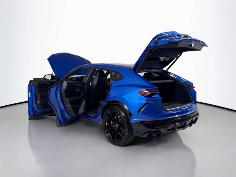 2022 Lamborghini Urus